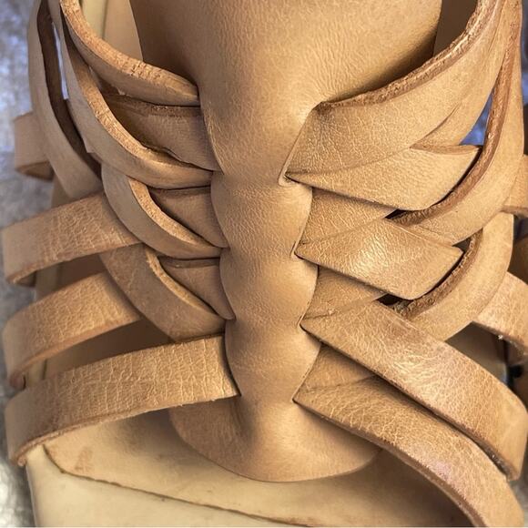 Diane Von Furstenberg Tan Clear Taite Acrylic Lucite Heels Sandals Shoes Size 10 - Picture 9 of 11